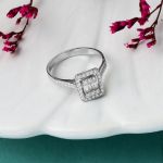 0,45 Karat Mozanit Taşlı Baget Yüzük resmi