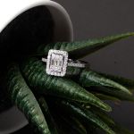 0,45 Karat Mozanit Taşlı Baget Yüzük resmi