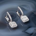 0,72 Karat Baget Pırlanta Küpe  resmi