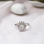 1,00 Ct. Mozanit Baget Taşlı Altın Yüzük resmi
