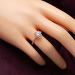 14 Ayar Rose Hanımeli Tektaş Altın Yüzük resmi