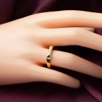 Victoria Altın Serçe Parmak Yüzüğü resmi