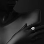 Beyaz Altın Piramit Baget Yüzük resmi