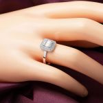 14 Ayar Beyaz Altın Baget Yüzük resmi