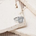 14 Ayar Beyaz Altın Baget Yüzük resmi