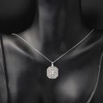 Nisa Beyaz Altın Baget Kolye resmi