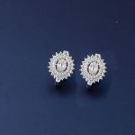 Beyaz Altın Güneş Baget Küpe resmi