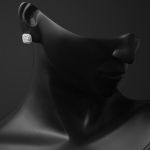 Piramit Baget Beyaz Altın Küpe resmi