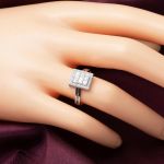 Beyaz Altın Baget Taşlı Spor Set resmi