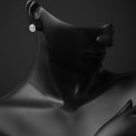 Köşeli Beyaz Altın Baget Küpe resmi