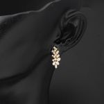 Modern Tasarım 14 Ayar Altın Hanımeli Takı Seti resmi