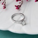 0,45 Karat Mozanit Tektaşlı Yüzük resmi