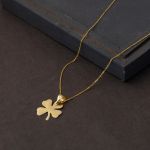 Yonca 14 Ayar Plaka Altın Kolye resmi