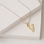 V Harfi Lettera 14 Ayar Altın Kolye Ucu resmi