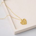 Minimal Kalpler Kadın Altın Kolye resmi