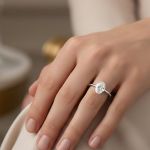 2,00 ct. Oval Mozanit Tektaş Beyaz Altın Yüzük