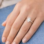 0,50 Karat Mozanit Oval Kesim Tektaş Yüzük resmi