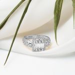 Parçalı Baget Taşlı 14 Ayar Beyaz Altın Yüzük